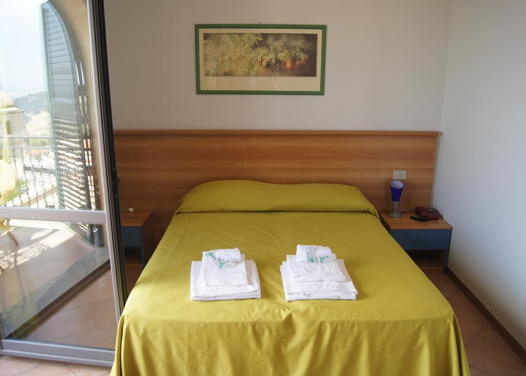 Hotel Citta Del Sole Stilo Habitación foto
